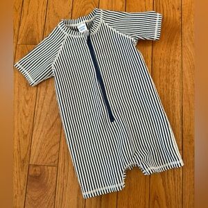 Toddler Boys RuggedButts Short-Sleeve Rashguard in Navy and White - 2T